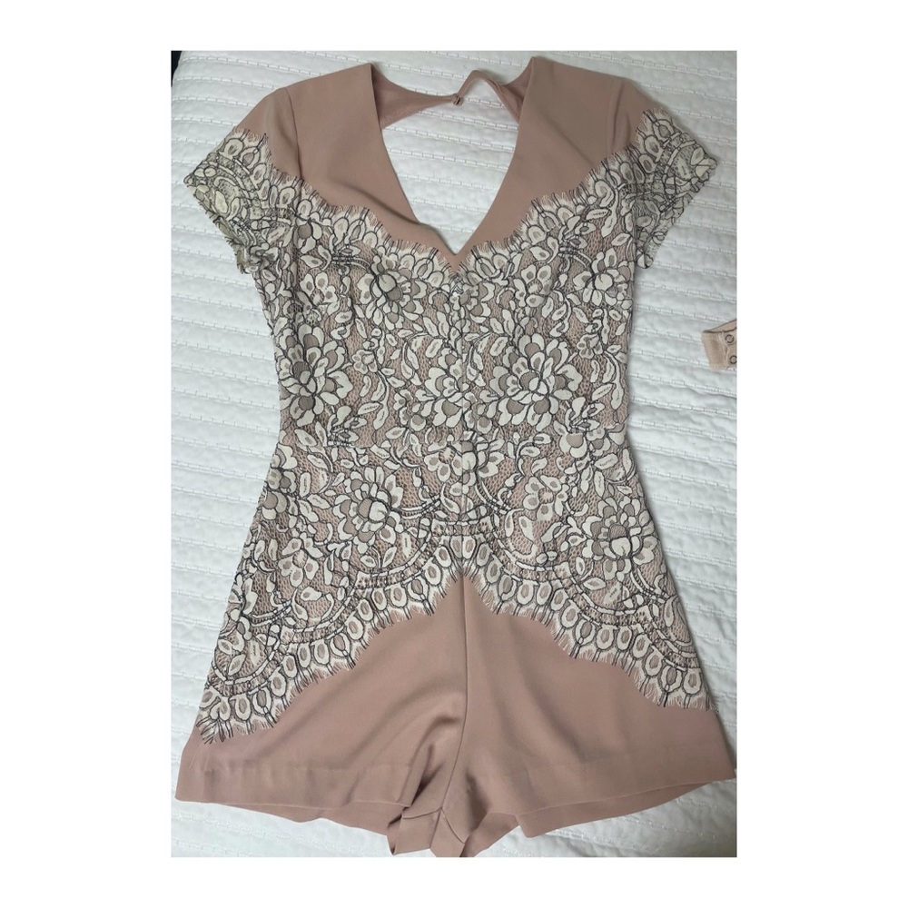 Delicate Romper 🌸🌺🌷